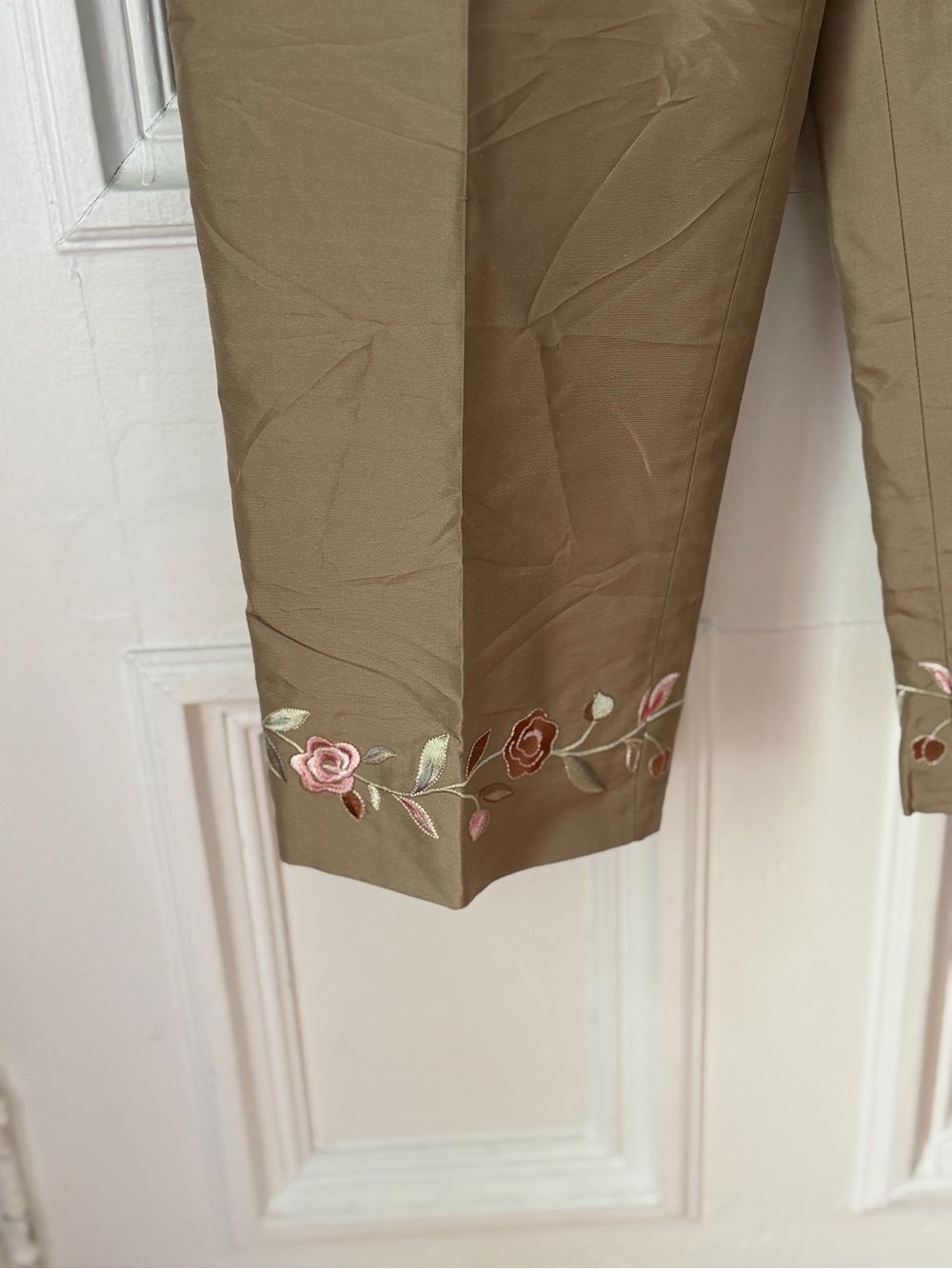 Talbots 100% Silk Lined Two Piece Floral Embroidery Top and Pants size 12 - Picture 3 of 14